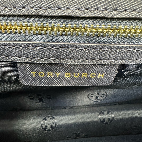 Tory Burch Leather Emerson Shoulder Bag, OS - Navy - Picture 10 of 13